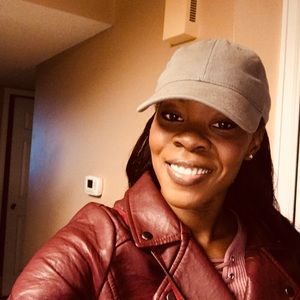 Meet your Posher, Monique